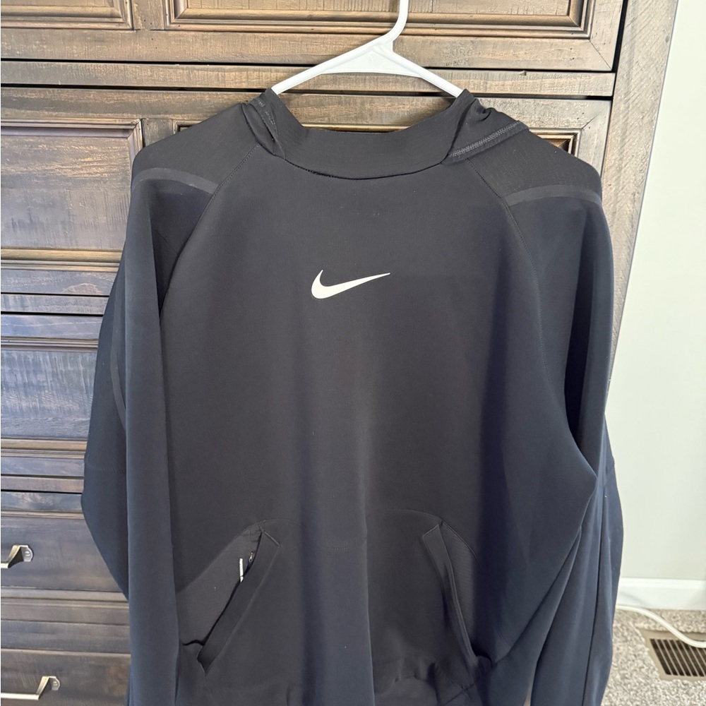 Nike Men’s Dri-FIT Black Sweatshirt
